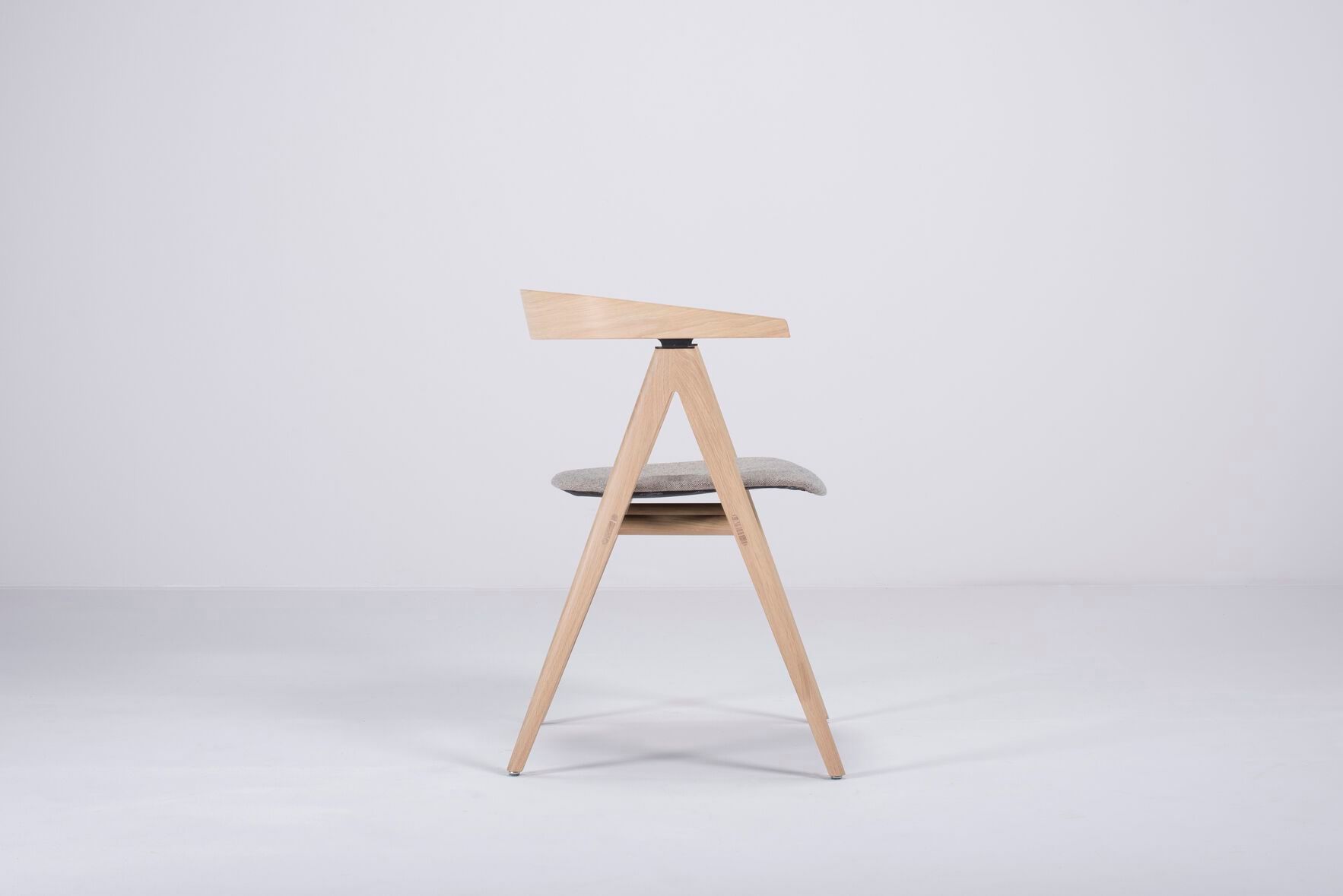 Мягкий стул с открытой спинкой Gazzda Ava ARCH-00071806 - Вид №22