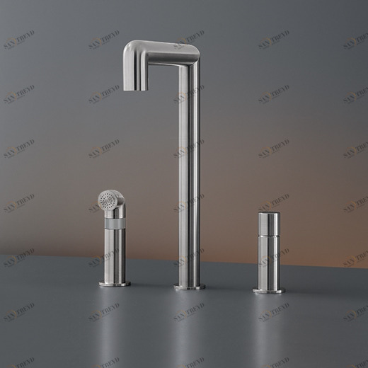 три отверстия смеситель с поворотным носиком H. 340 мм и съемный ручной душ с автоматическим undertop девиатора  CAR07 CEADESIGN 