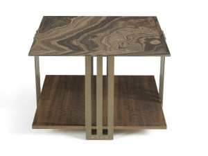 Квадратный журнальный столик из эвкалипта