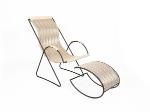 Шезлонг с подставкой для ног