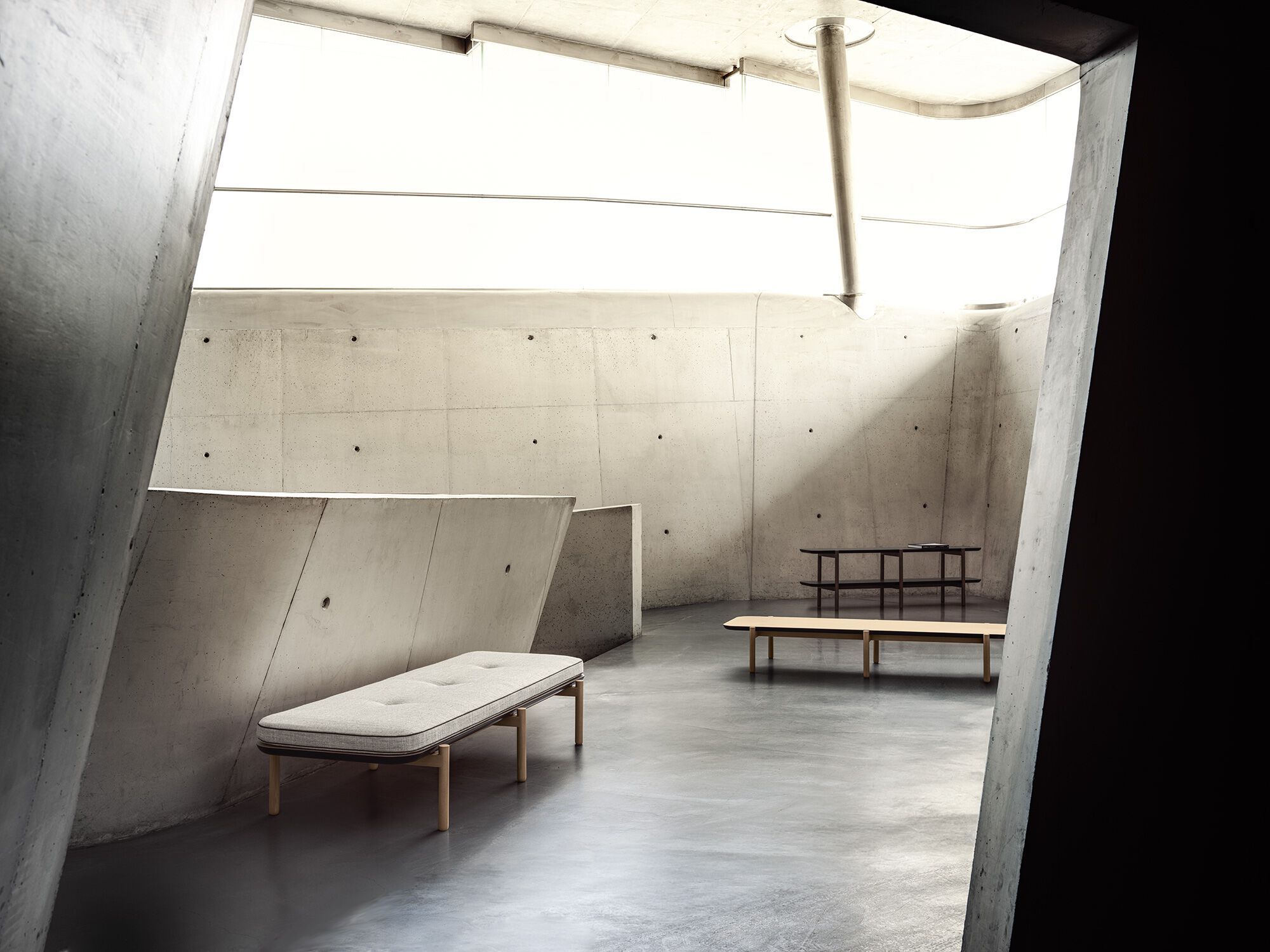 Низкий деревянный журнальный столик Frigerio Stepan ARCH-00043772 - Вид №5