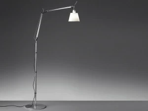 Artemide Регулируемый торшер из пергамента или атласной бумаги Tolomeo