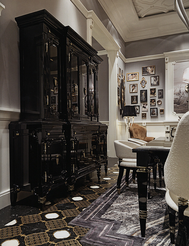 Витрина  VISIONNAIRE WINDSOR 3 