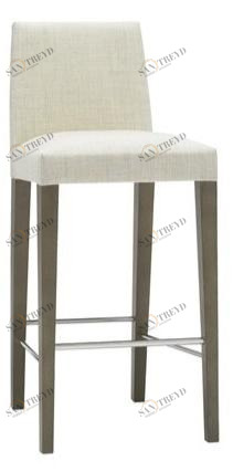 Andreu World Стул с обивкой из ткани со спинкой Anna Bq1386