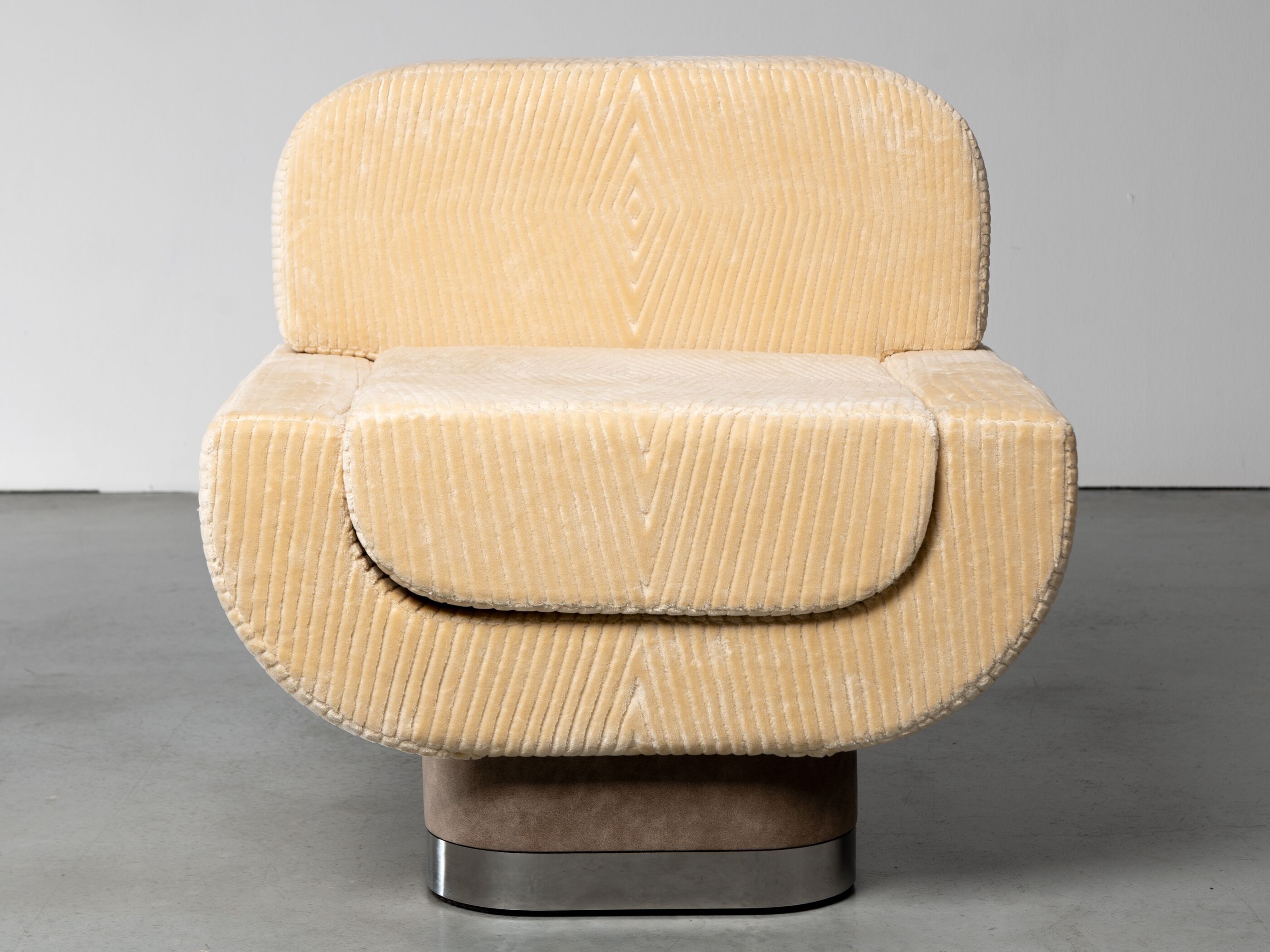 Тканевое кресло с подлокотниками The House of Lyria CLEONICE ARCH-00010992 - Вид №1