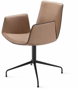 Freifrau 4-спицевое кожаное кресло с подлокотниками Amelie