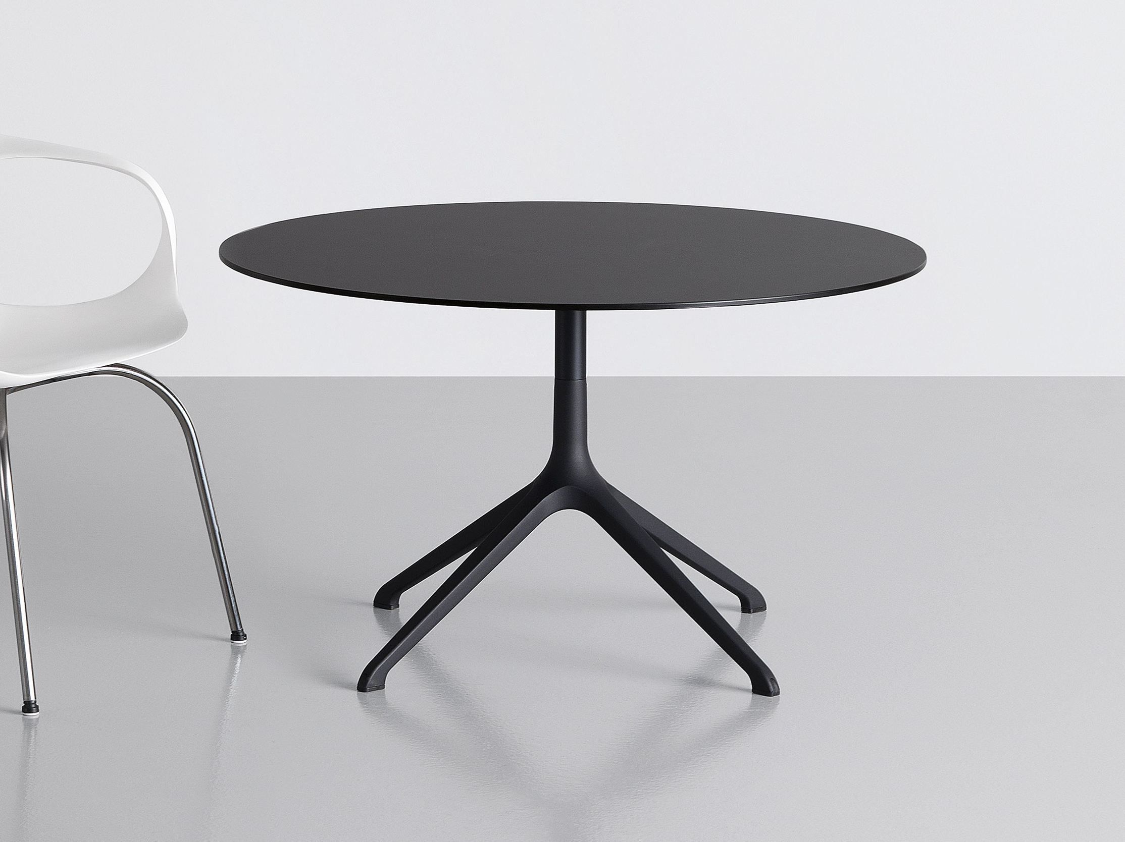 Круглый журнальный столик Kristalia ARCH-00031449 - Вид №2