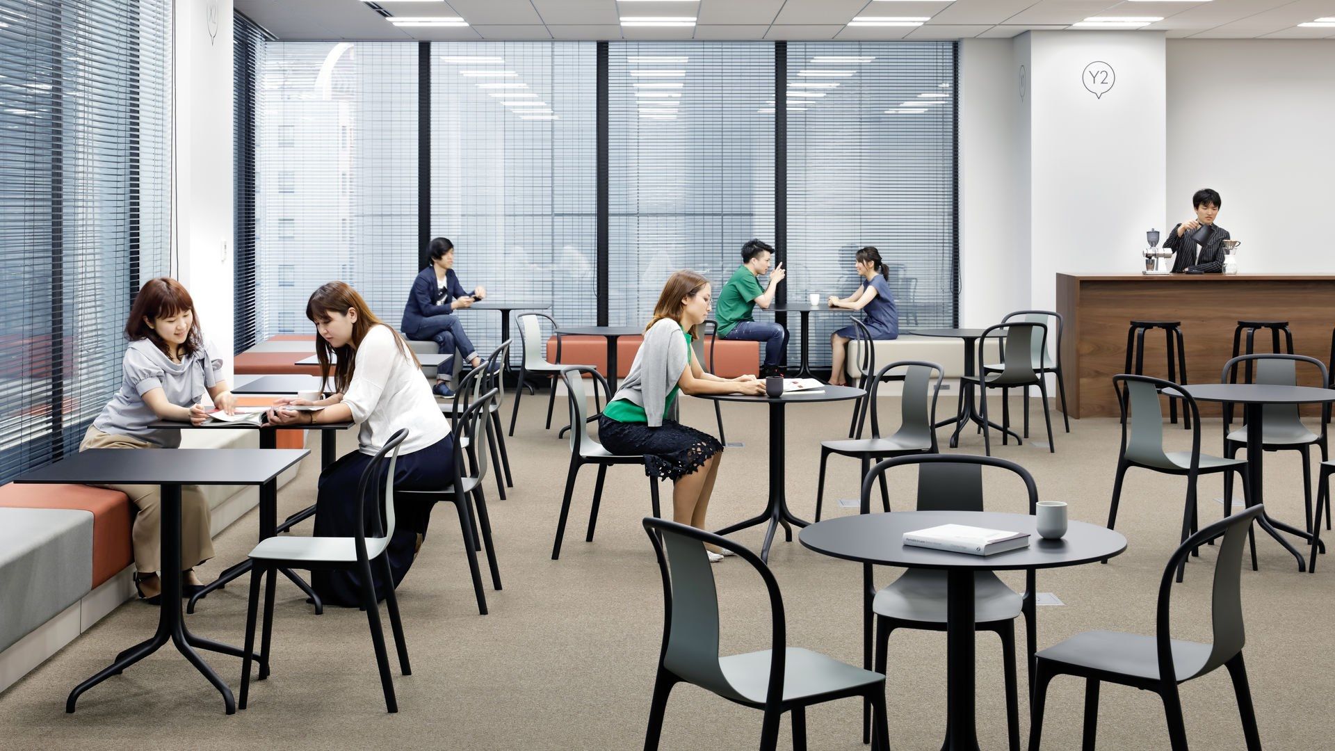 Квадратный стол со стальным основанием и деревянной столешницей VITRA Belleville Table ARCH-00073335 - Вид №5