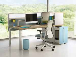 Деревянная прямоугольная рабочая станция с разделительными панелями