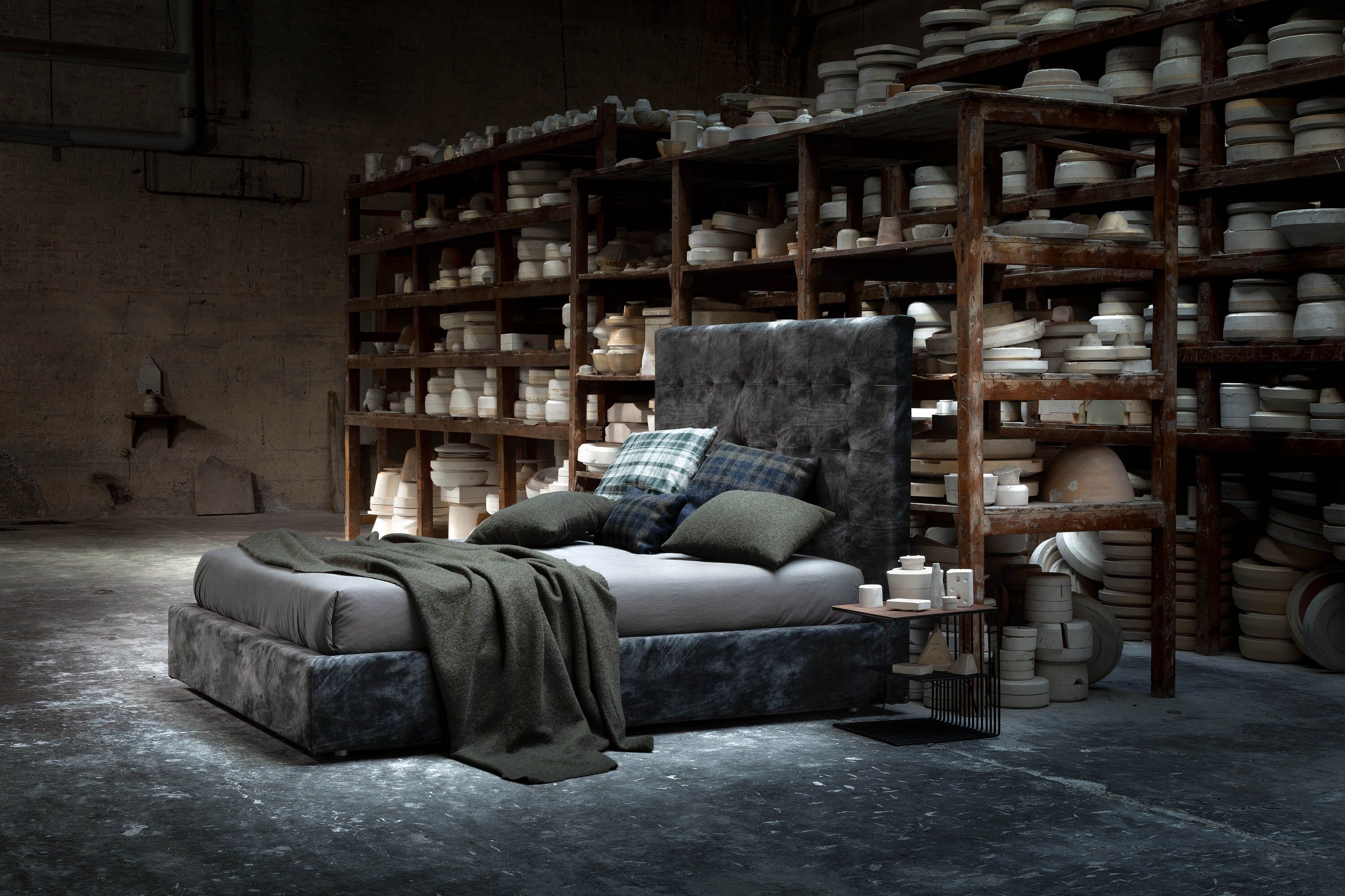 Журнальный столик из железа и стекла Pipedesign COMOLINO ARCH-00140564 - Вид №1