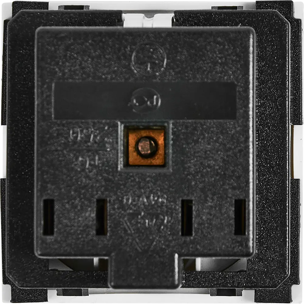 Розетка встраиваемая LEXMAN с защитными шторками и заземлением 88039816 STLM-1105979 - Вид №3