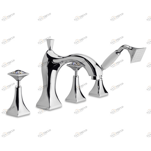 44007 Батарея у ванны, четыре отверстий и ручка Сваровски EFFEPI RUBINETTERIE Chic diamante 