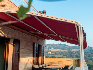 Тент с боковыми направляющими