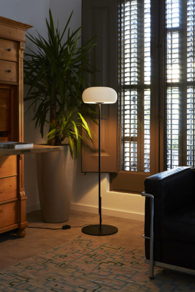 073681 Торшер P черный Marset Vetra 