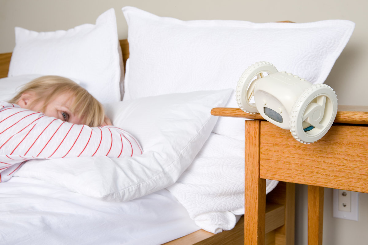 Будильник с сюрпризом Clocky бирюзовый SUCK UK SKCLOCKY2 - Вид №6