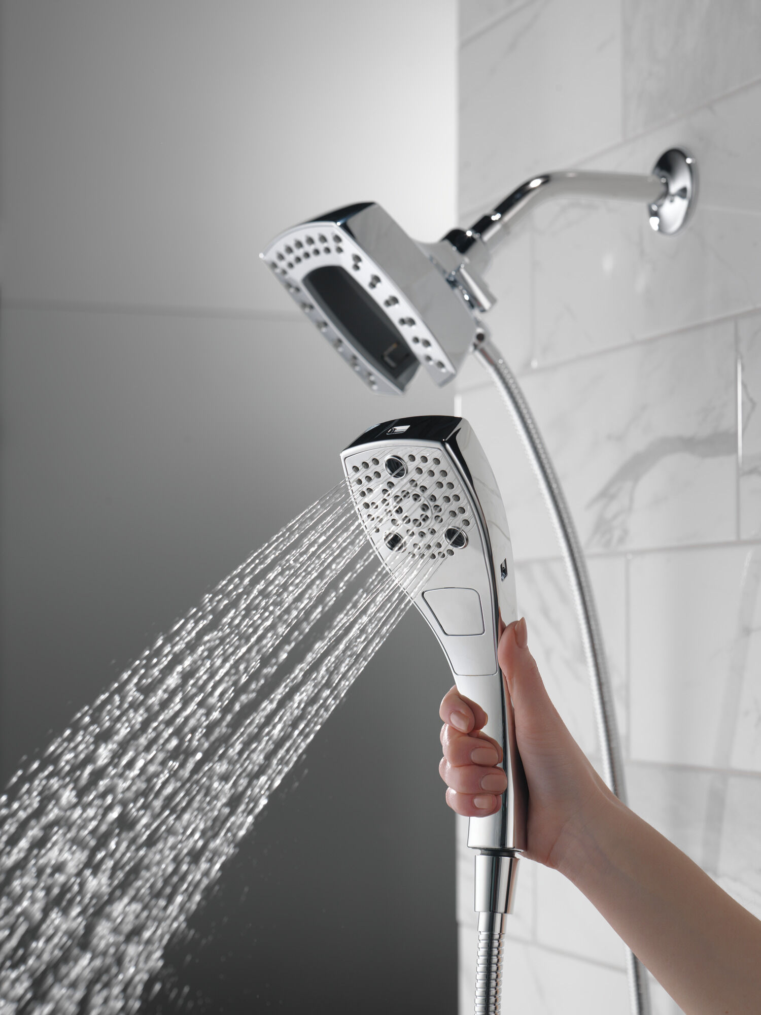 58474 H2Okinetic® In2ition® Душ два в одном с 5 настройками Delta Faucet Universal Showering Хром  - Вид №4