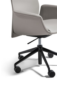 5-спицевое кожаное вращающееся офисное кресло с подлокотниками