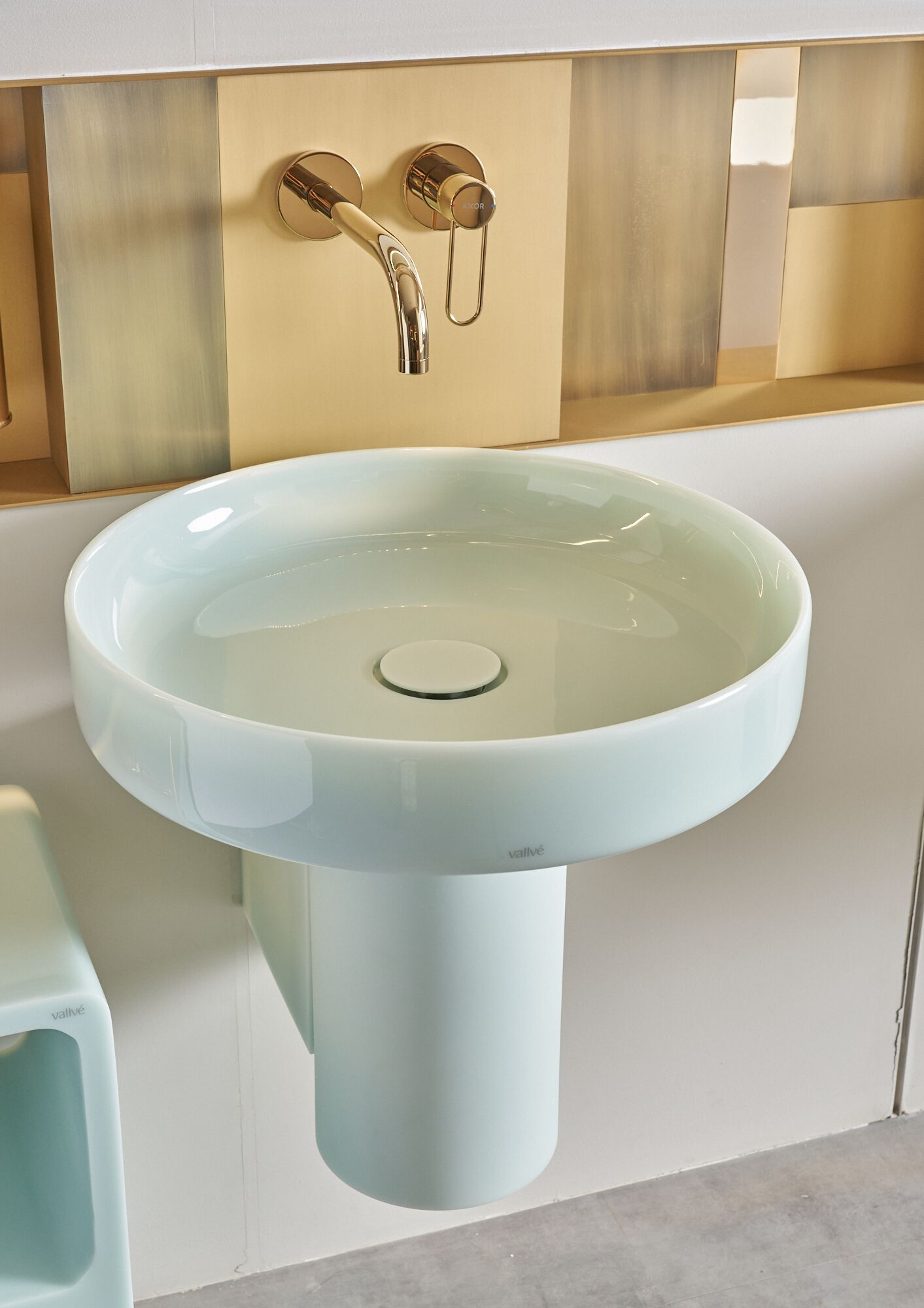 Круглый подвесной умывальник из смолы Vallvé NILO ARCH-00088540 - Вид №11