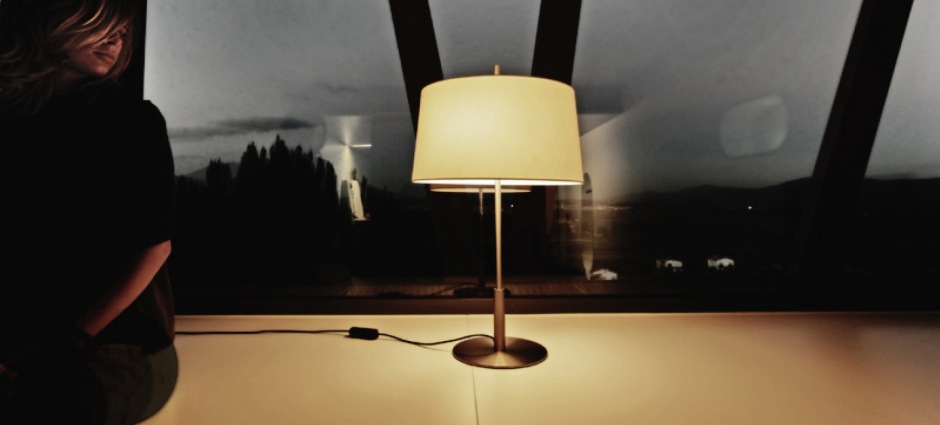 086305 Настольная лампа белая классика Santa & Cole Diana Santreyd - Вид №3