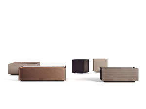 Деревянный прямоугольный журнальный столик