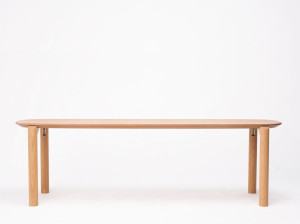 Деревянная скамья