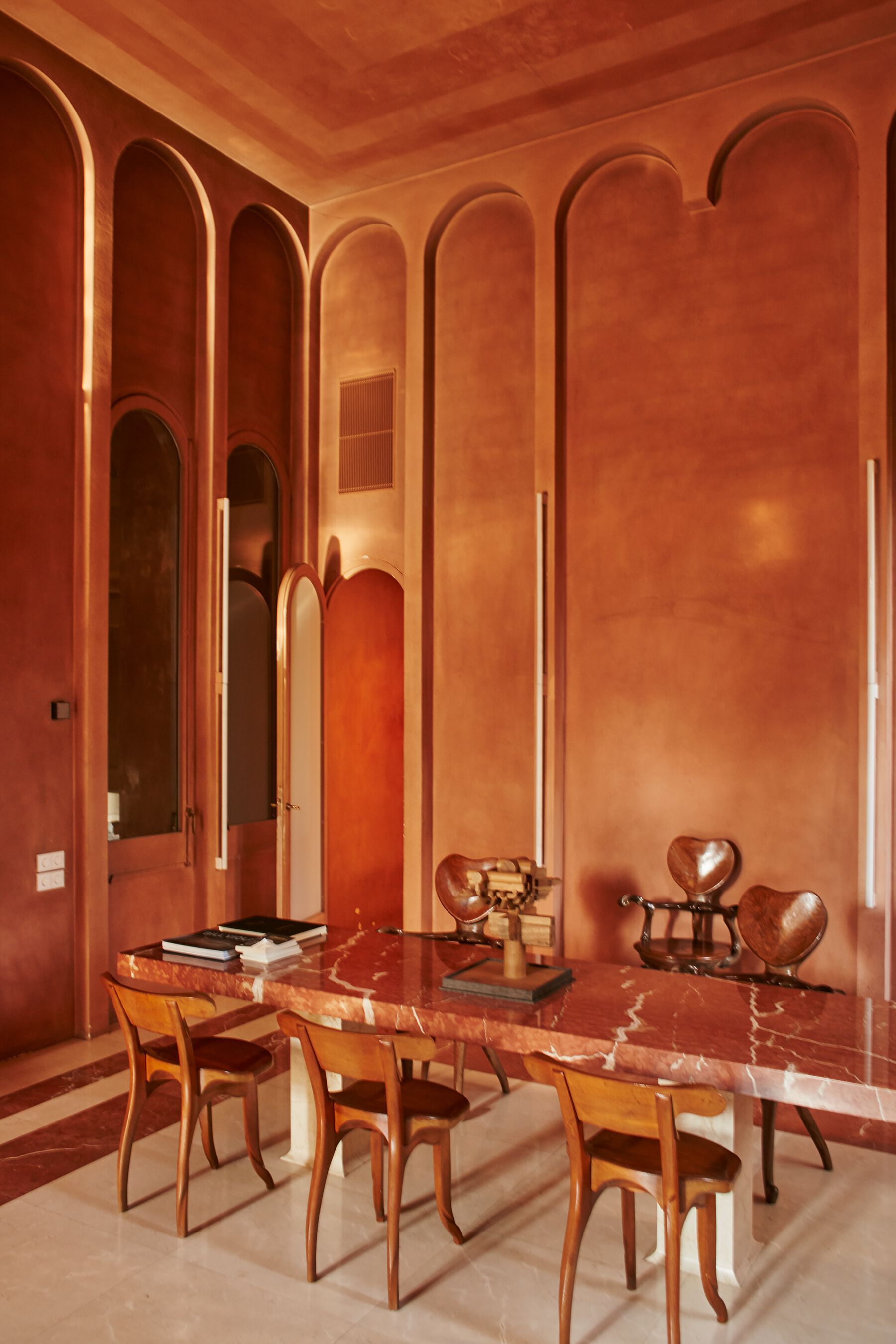 Стул из массива дерева с подлокотниками BD Barcelona ARCH-00142689 - Вид №13