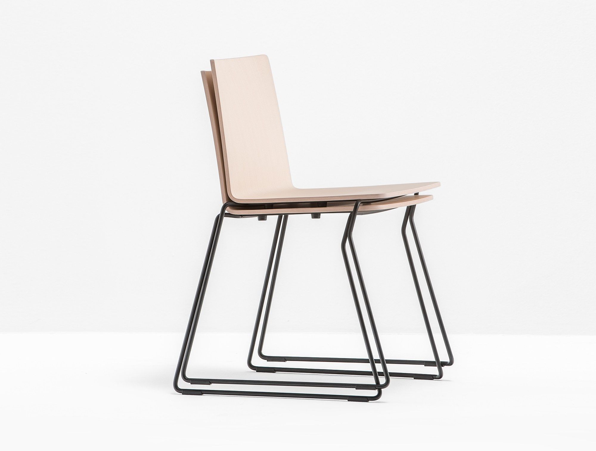 Многослойный штабелируемый стул Pedrali Osaka Metal ARCH-00020442 - Вид №2