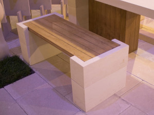 Садовая скамейка из камня Лечче