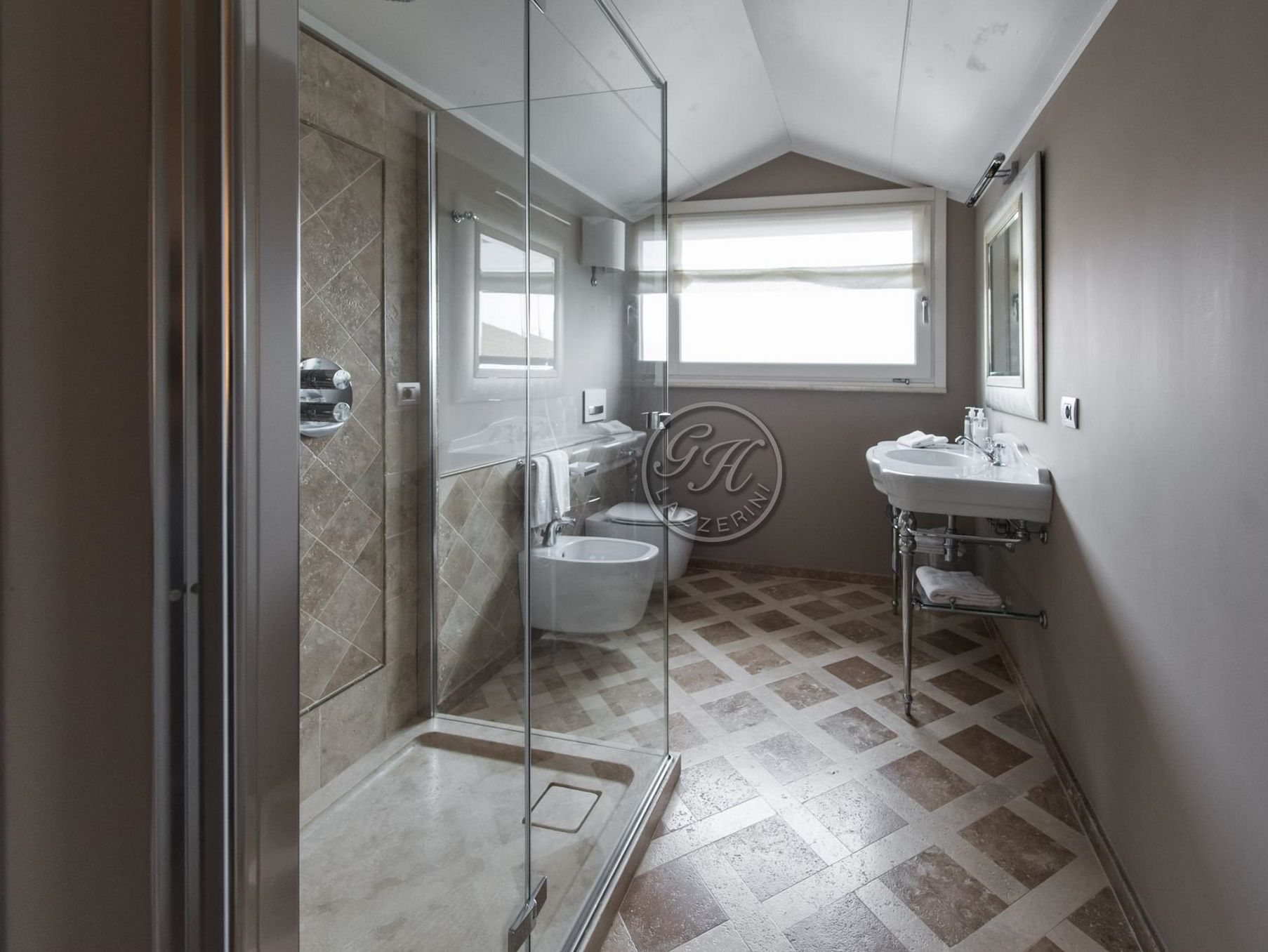 Стеклянная угловая душевая кабина с индивидуальной пластиной GH LAZZERINI Box doccia 5 ARCH-00088407 - Вид №1