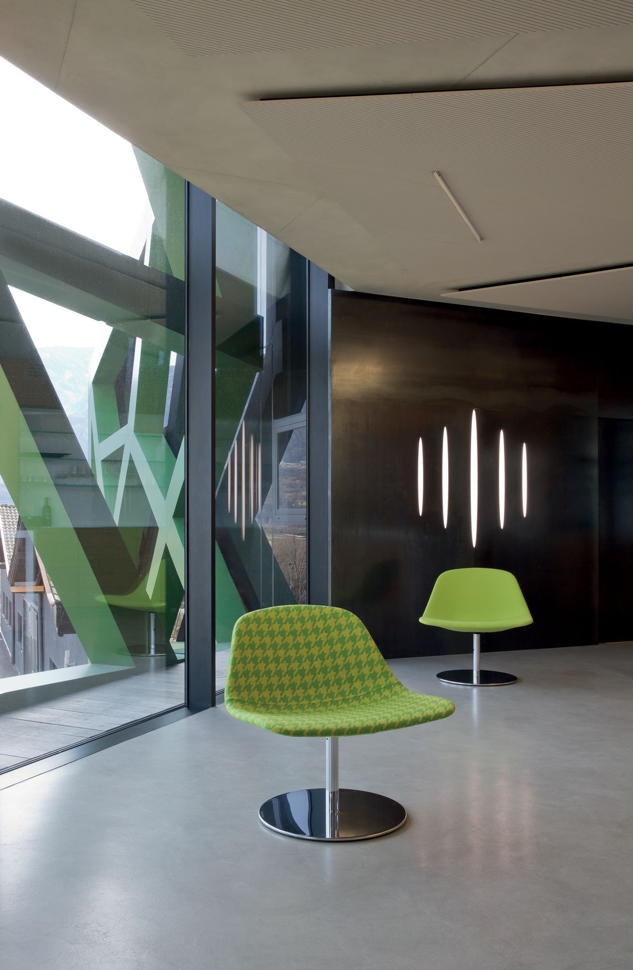 Вращающееся кресло для контракта Luxy LLounge ARCH-00140122 - Вид №1