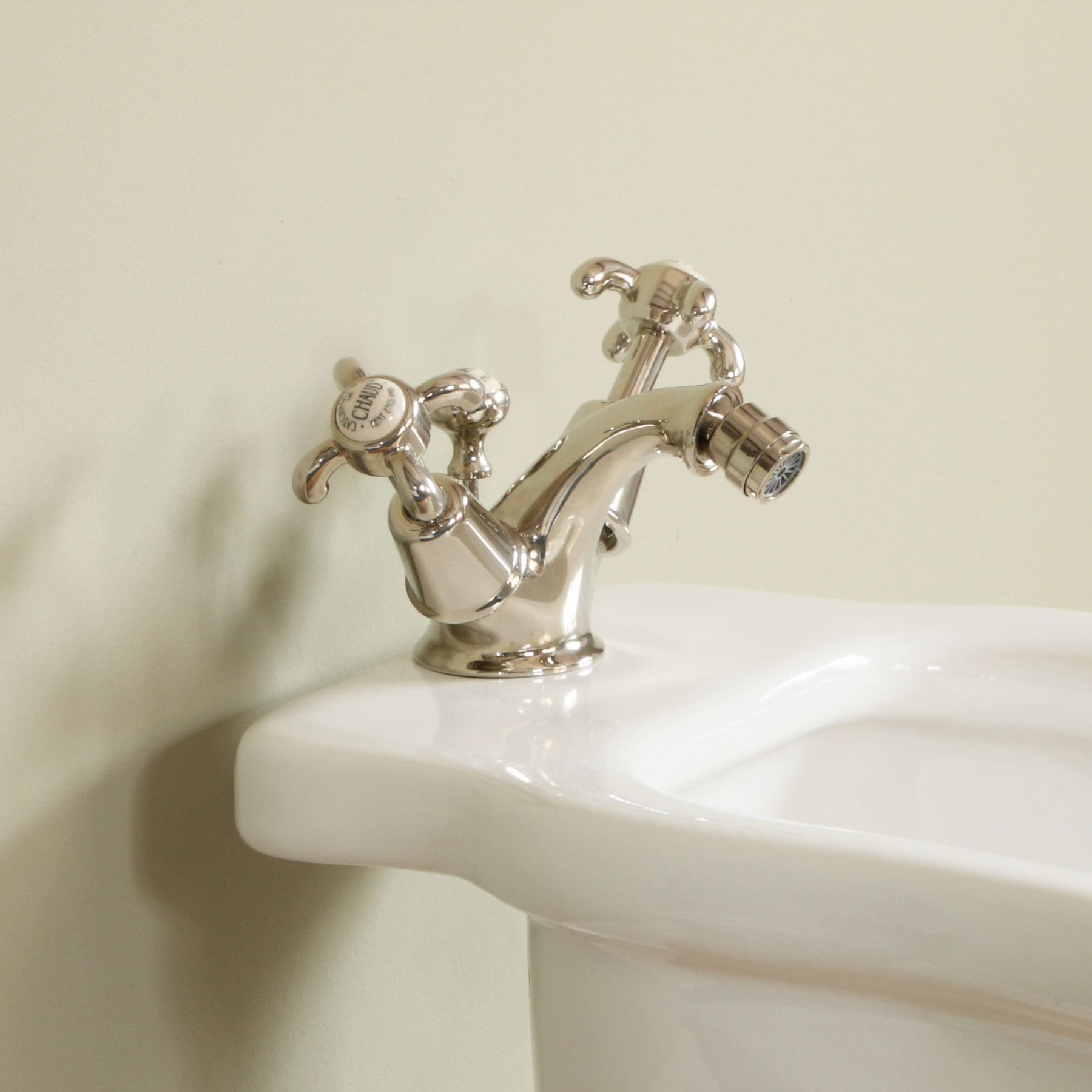 Bidet Taps краны The Bidet Monobloc Catchpoleandrye 
