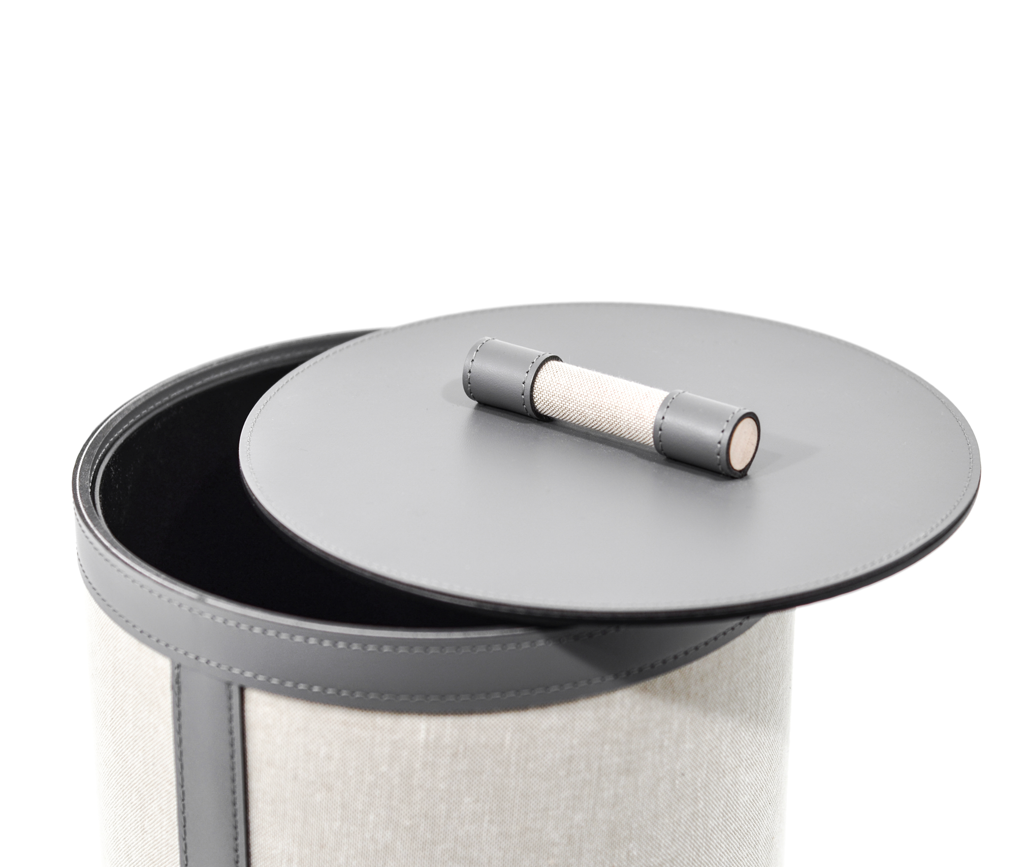 Корзина для бумаг Penelope - Ø22XH34,5 см / регенерированная кожа_coffee Pinetti 00.325.082.015 - Вид №1