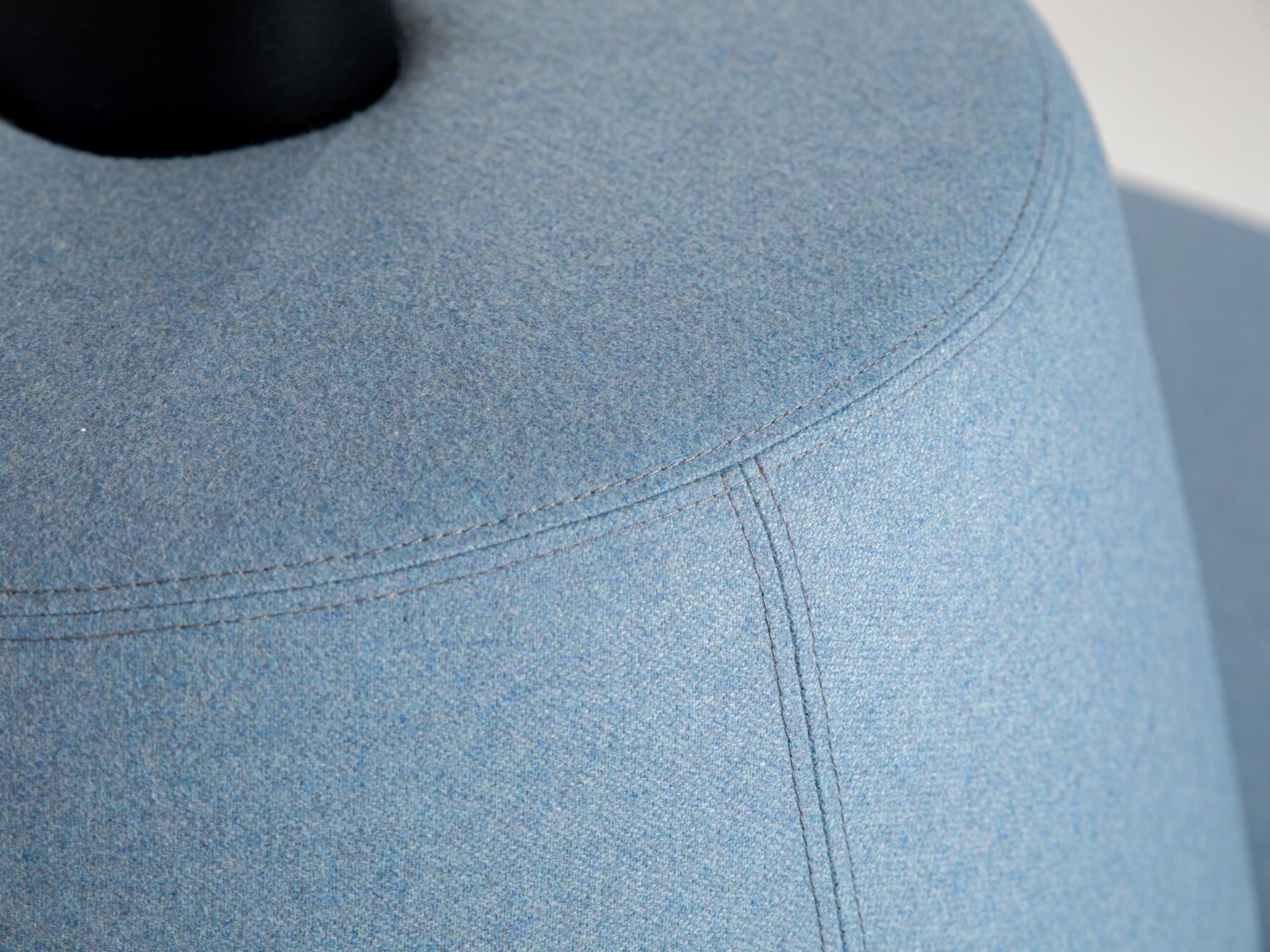 Тканевая скамья с USB-разъемом и спинкой BuzziSpace BuzziBrella Chill ARCH-00151686 - Вид №4