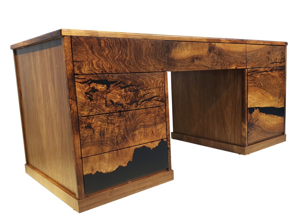 Стол из орехового дерева и смолы Legnor LEG2408780 ARCH-00036100