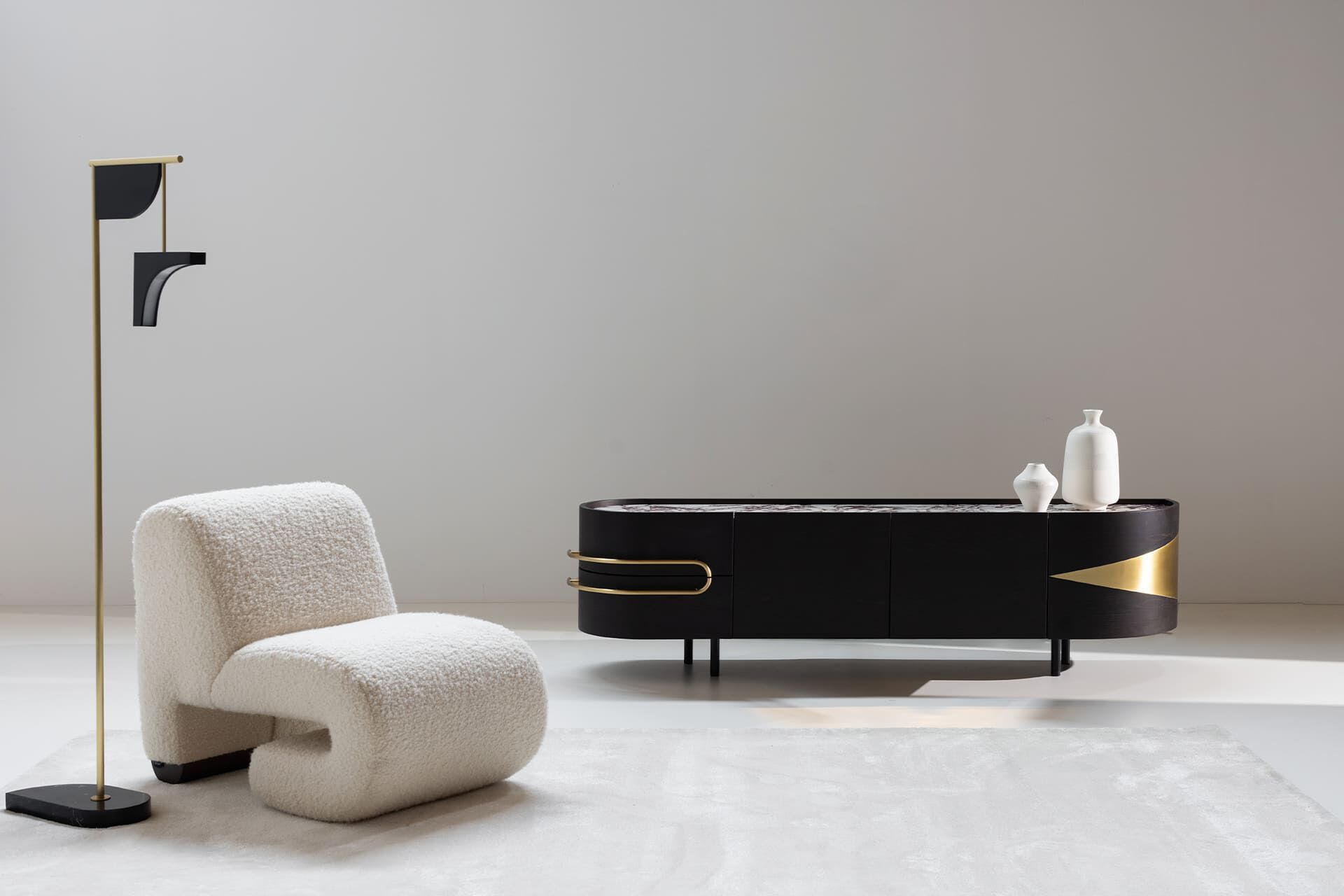 Латунный светодиодный торшер с мраморным основанием Greenapple OPPOSITE ARCH-00072516 - Вид №4