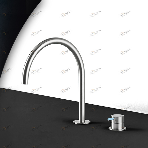 Кухонный смеситель сталь матовая с голубой ручкой Kitchen Radomonte TKI32SCIL27 Кухонные смесители Radomonte TKI32SCIL27KITCHEN