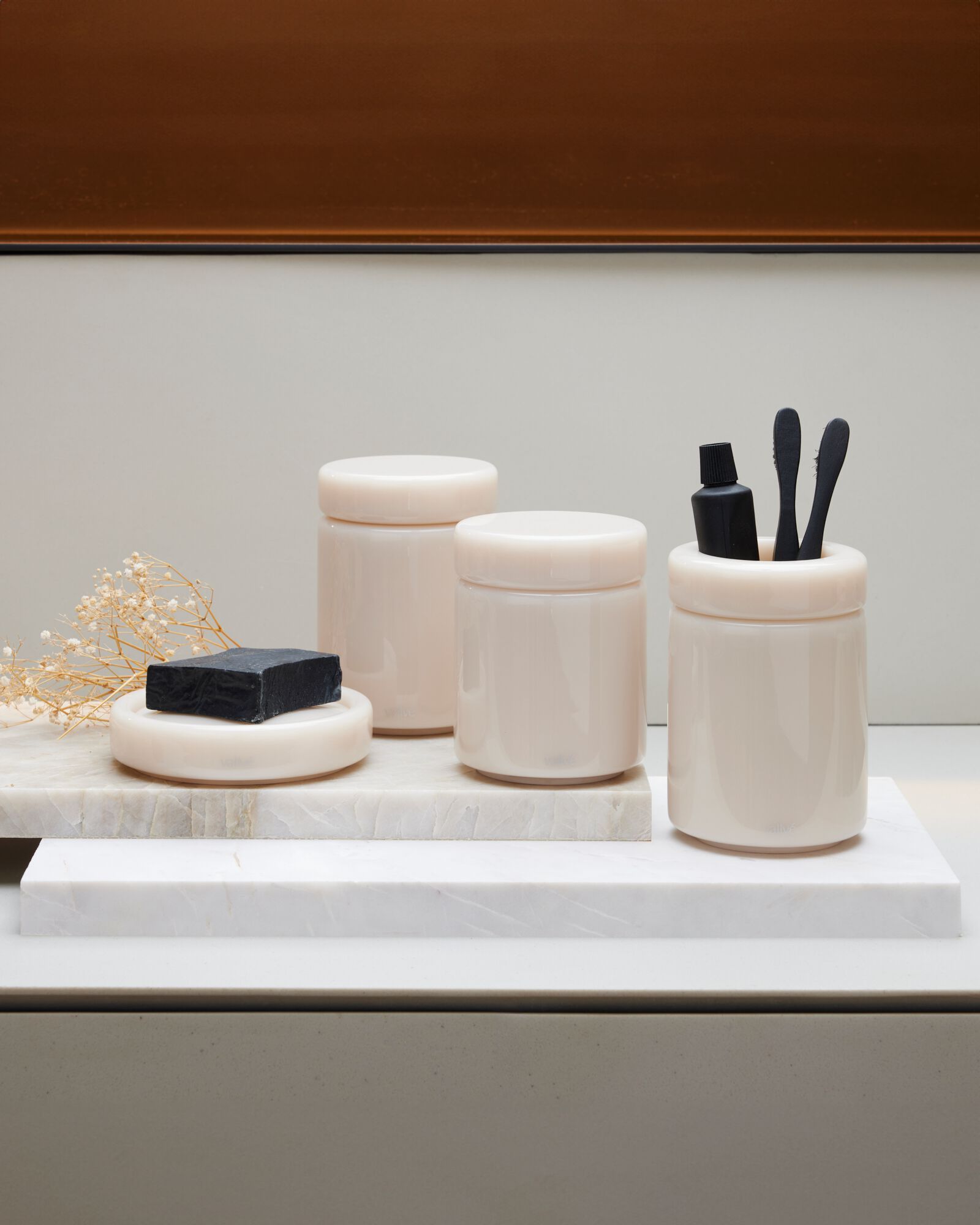 Держатель для хлопковых палочек из смолы с крышкой Vallvé LUNA ARCH-00126859 - Вид №4