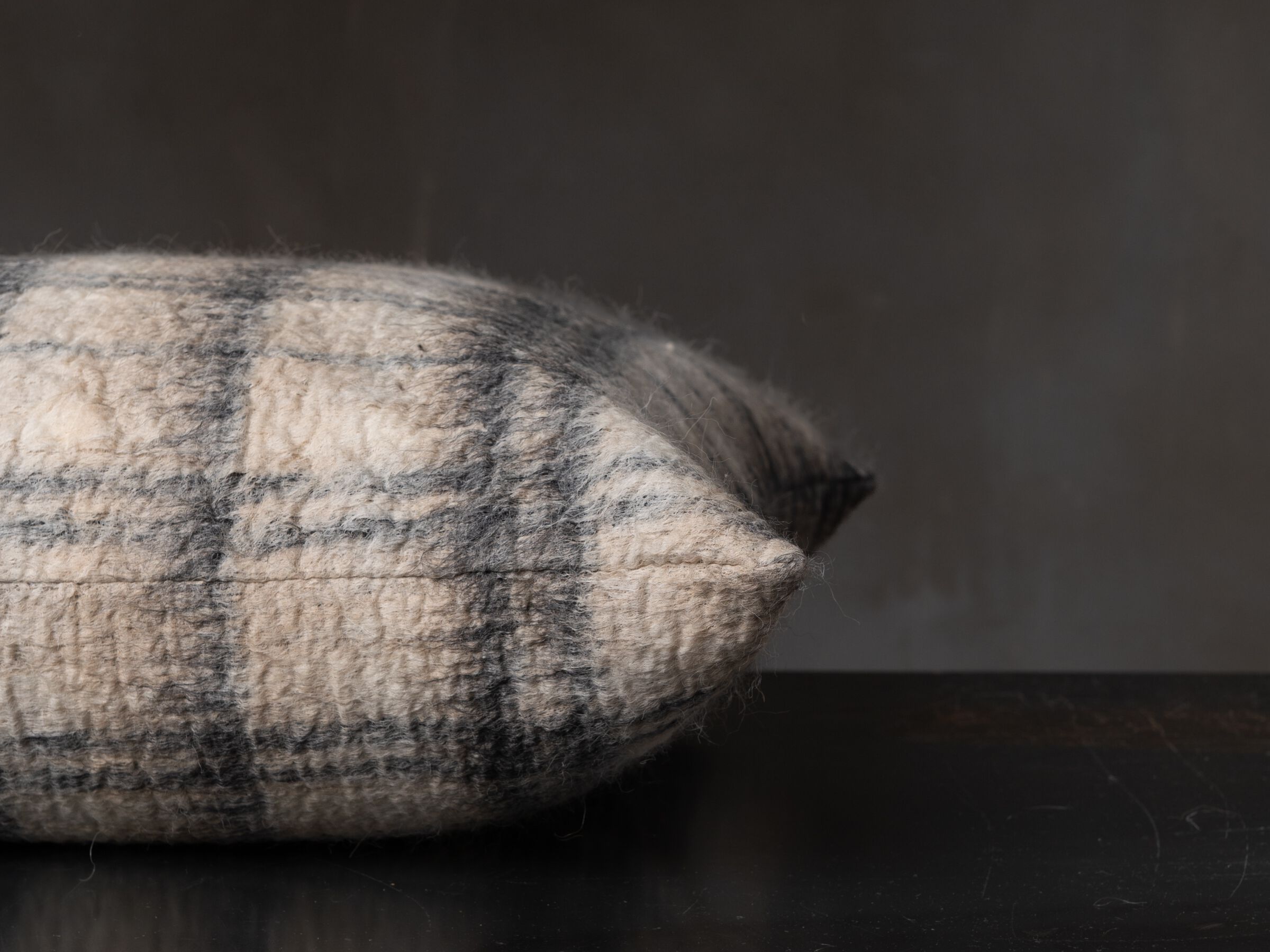 Квадратная подушка из альпаки The House of Lyria MERCURIALE ARCH-00033410 - Вид №2