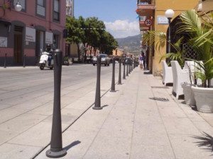 Чугунный столб боллард для цепей