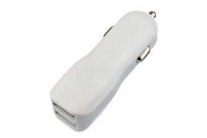 16105875 Автомобильное зарядное устройство с двумя разъемами USB 1А + 2.1A 30012043 Perfeo