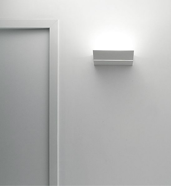 Светильник настенный белый Artemide M026020 ARTEMIDE  00-3882735 Белый  - Вид №3