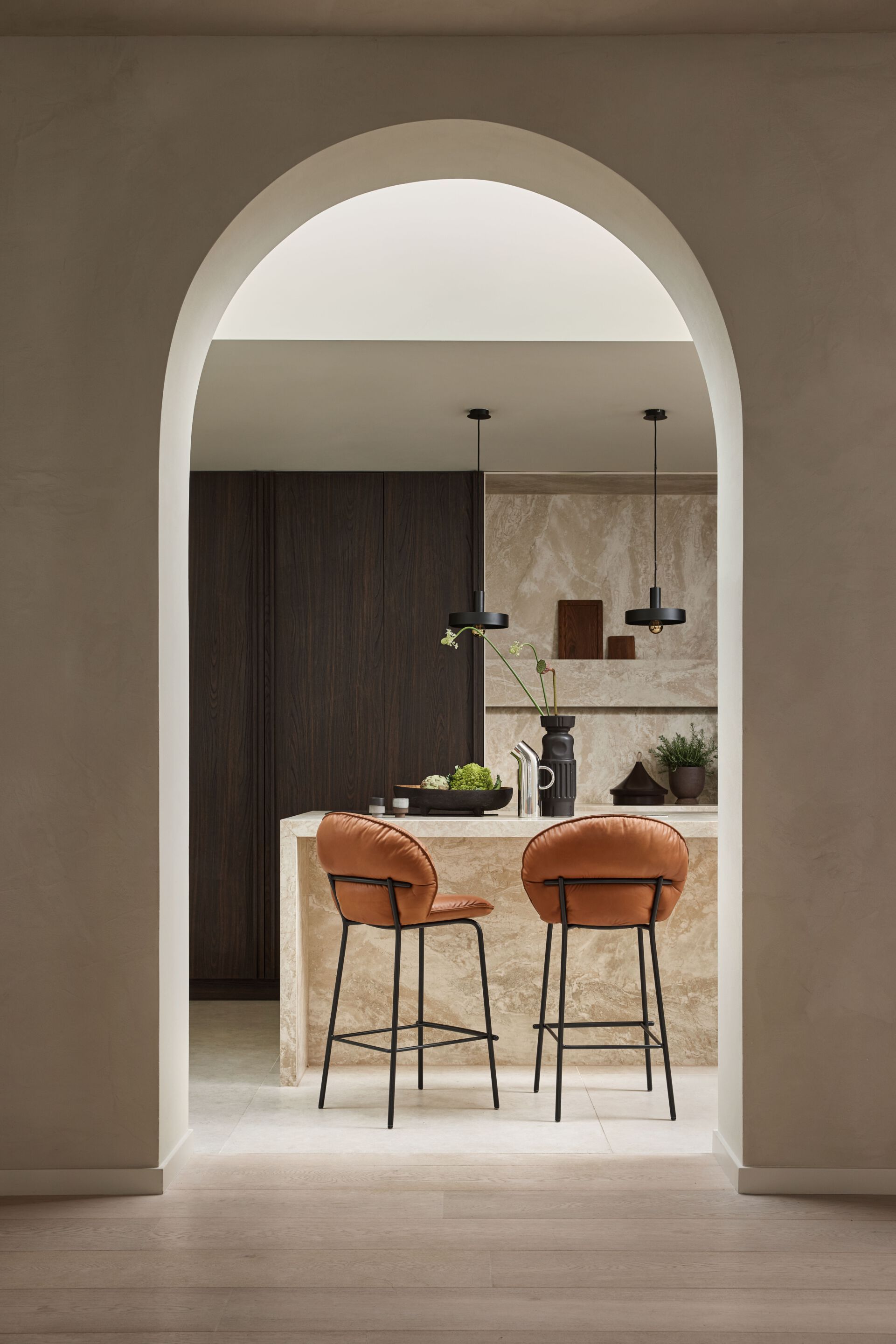 Кожаный мягкий кухонный табурет Freifrau Marie ARCH-00149226 - Вид №2