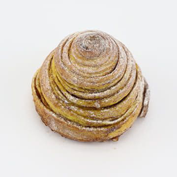 Булочка с корицей Sasha Bread Santreyd 2748