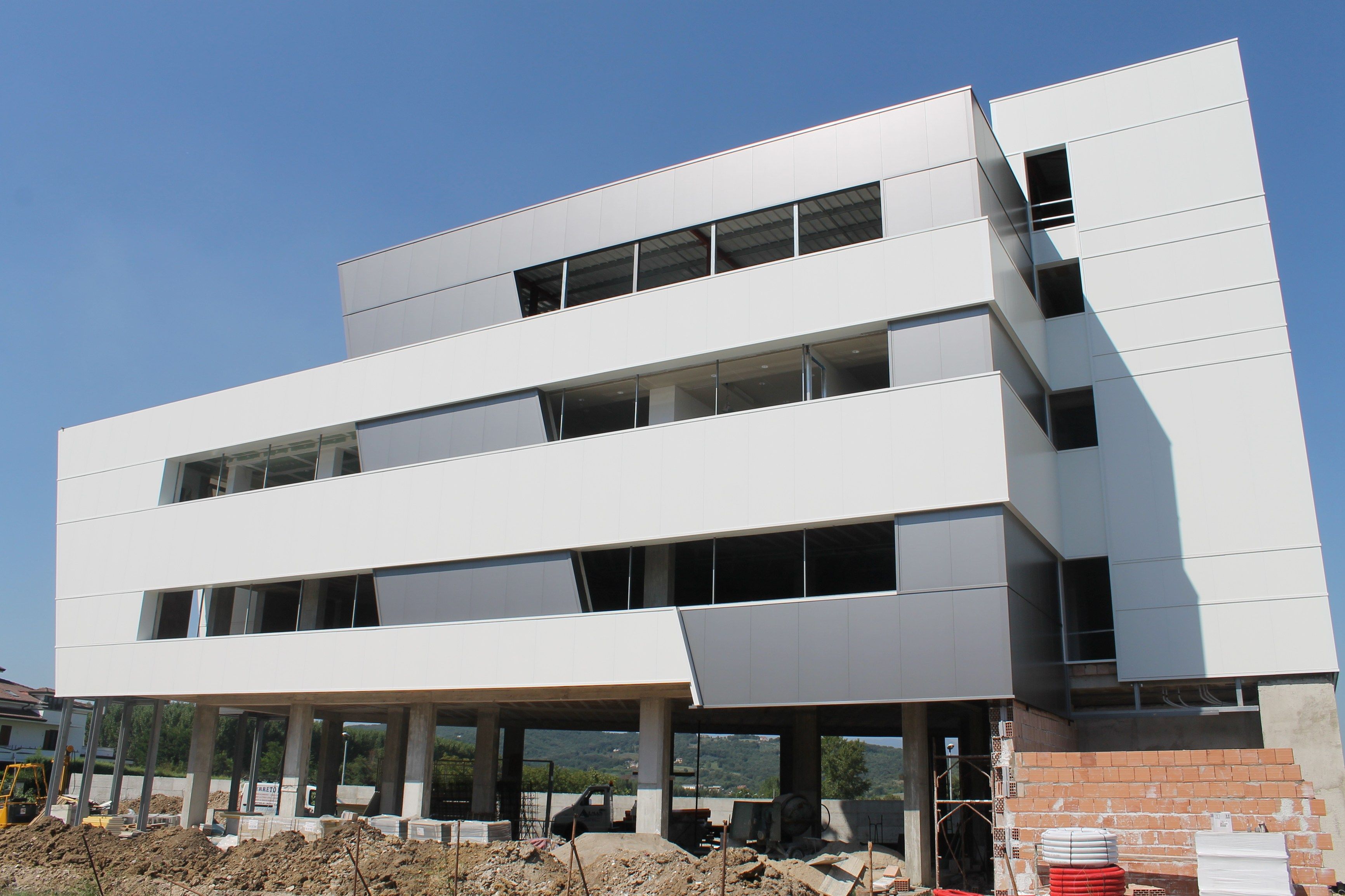 Изолированная металлическая панель для фасада ELCOM SYSTEM ТЕРМОПАРЕТЫ® ARCH-00037807 - Вид №122