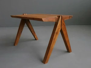 HOOKL und STOOL Журнальный столик из дерева Crocodile