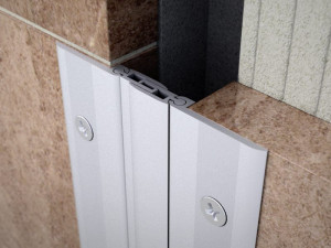 Алюминиевое соединение пола