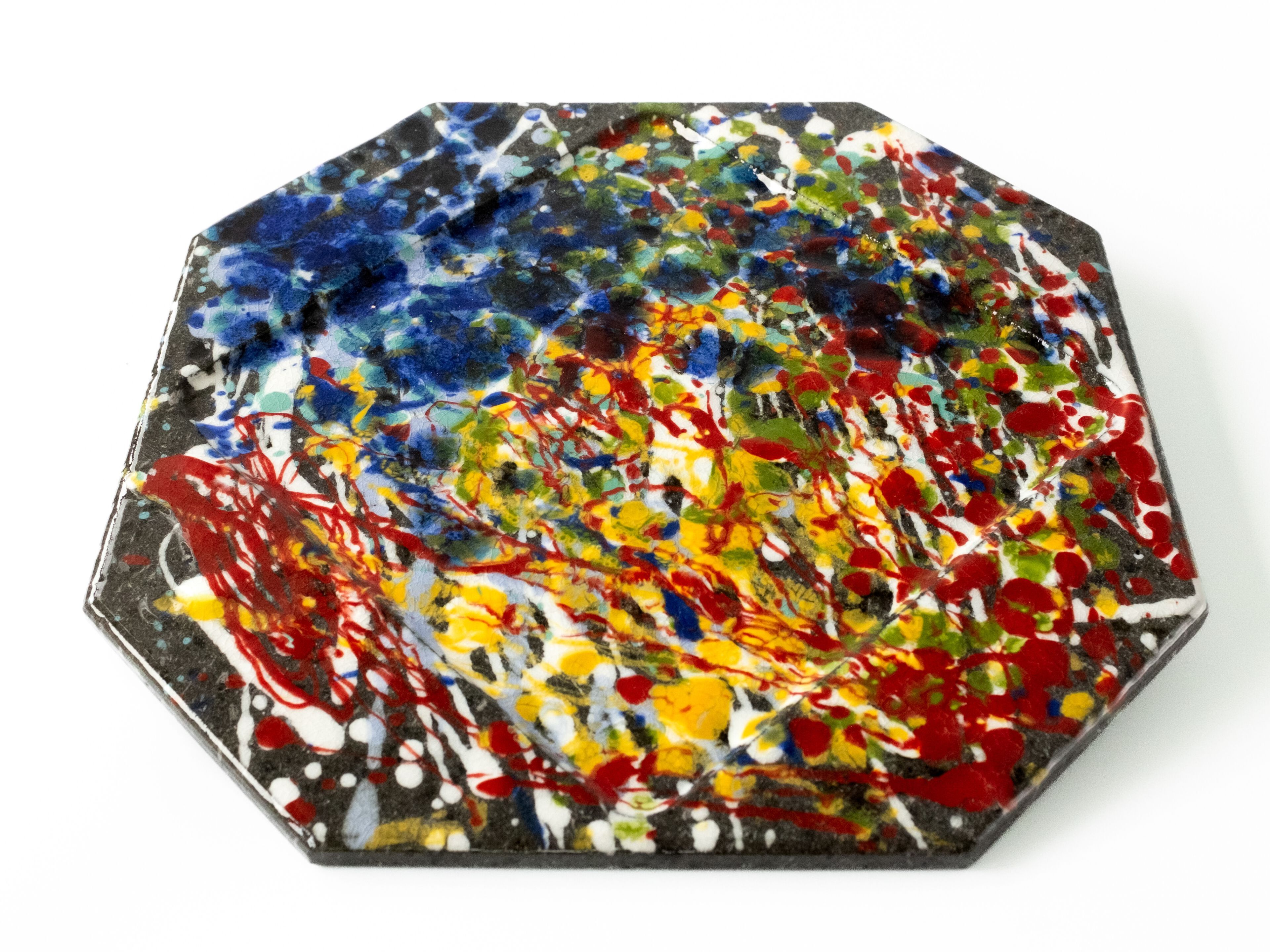 Восьмиугольная сервировочная тарелка из лавового камня Etnea Cuorelavico момент ARCH-00051869 - Вид №6