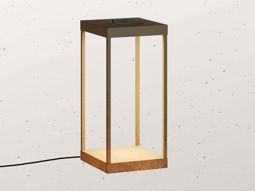 Напольная лампа из латуни Il Fanale фонари Slim ARCH-00009270