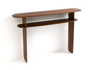 Консоль из орехового дерева с полками
