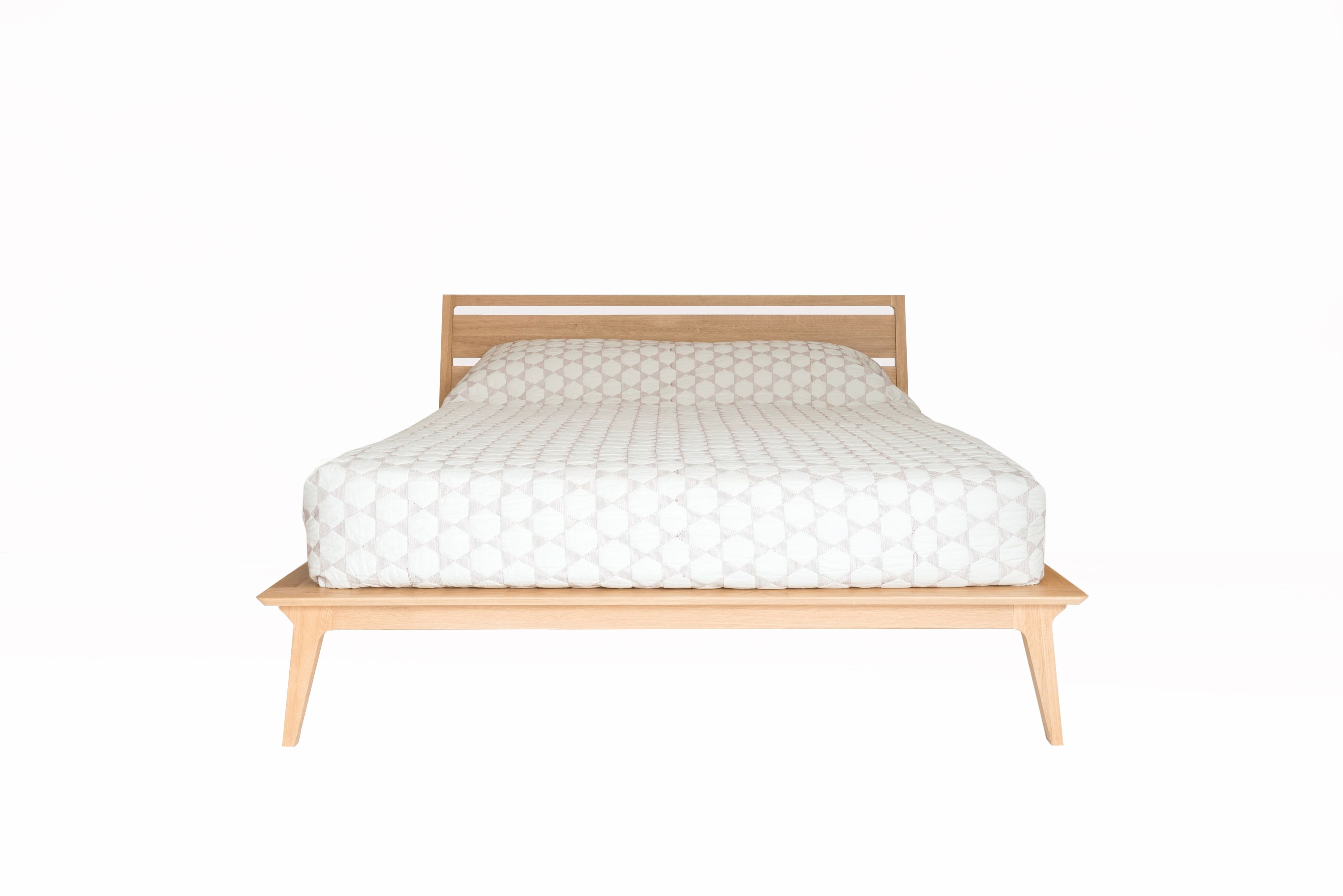 Дубовая кровать размера "king-size" Case Valentine ARCH-00152130 - Вид №1